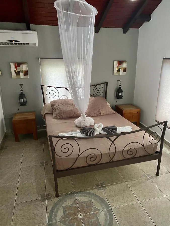 Gite Les Reves D'Or Deshaies Tatil Evi
